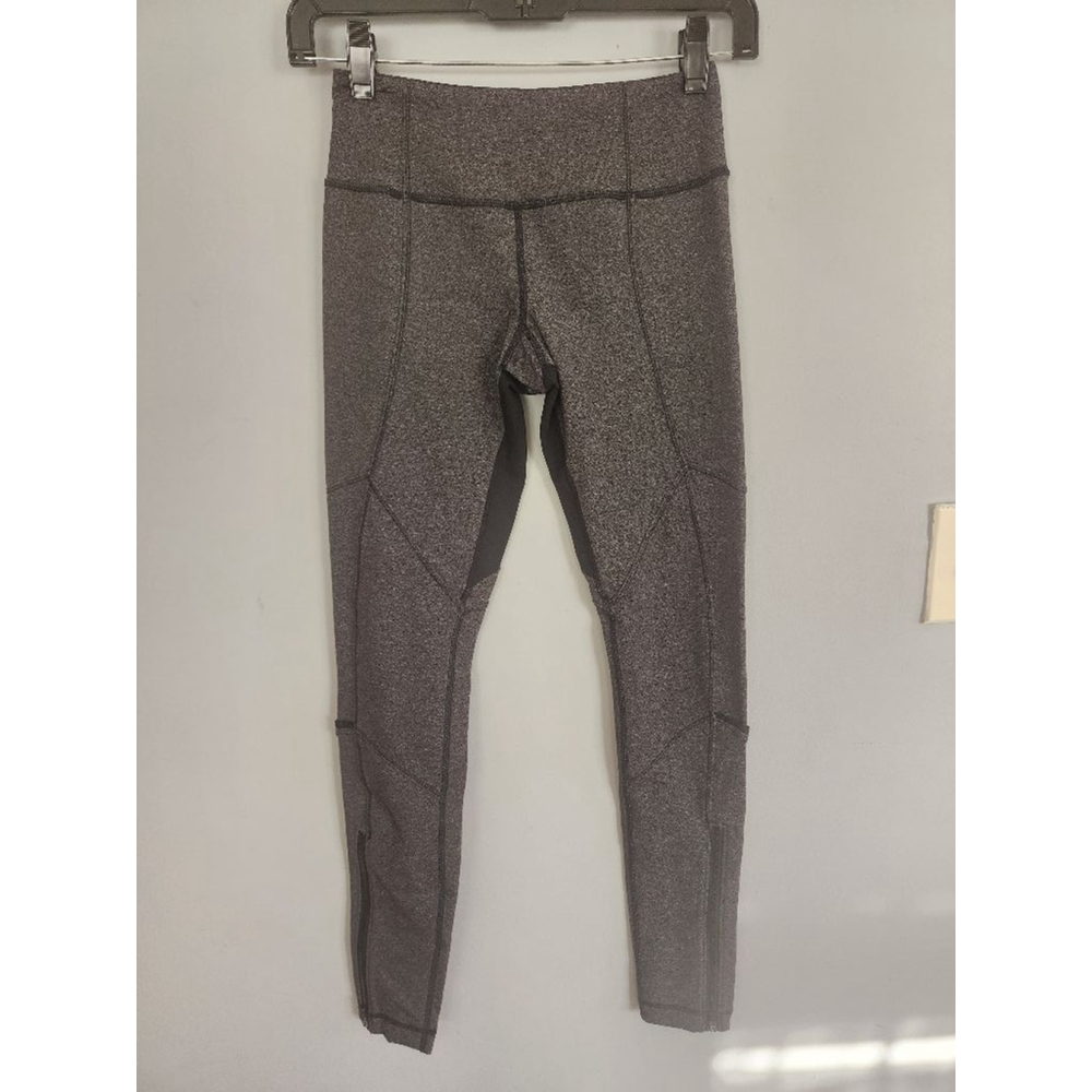 Women's Lululemon Leggings Gray Black Size 4